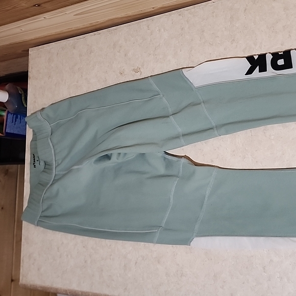 IVY PARK leggings size small - Picture 6 of 6
